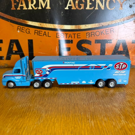 Vintage STP トレーラー ミニカー 8-122