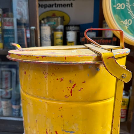 Vintage TRASH CAN 19-38