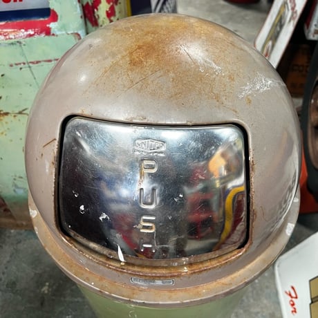 Vintage TrashCan 19-206