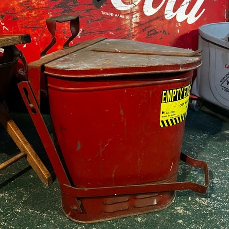 Vintage EAGLE METAL TRASH CAN 16-281