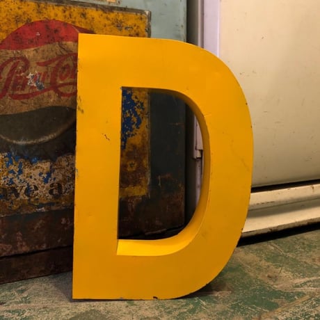 【d-4】 レターサイン D