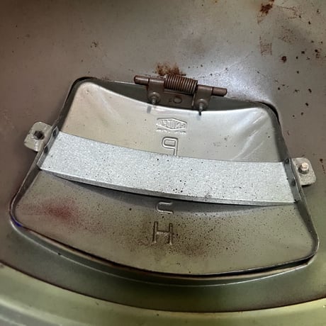 Vintage TrashCan 19-206