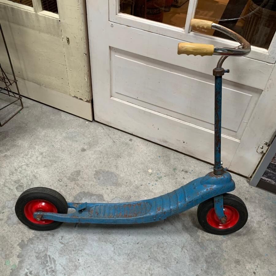 Schwinn シュウィン スティングレイ キックボード バイク チョッパー