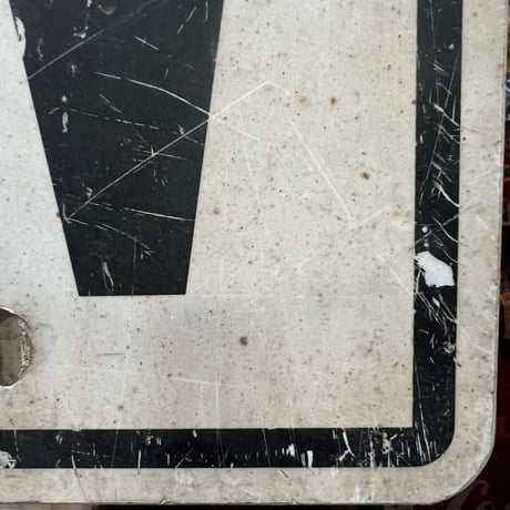 Vintage W SIGN 17-18-12