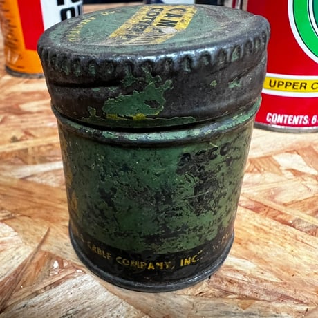 Vintage WYNN'S TOP OIL CAN 16-c-57
