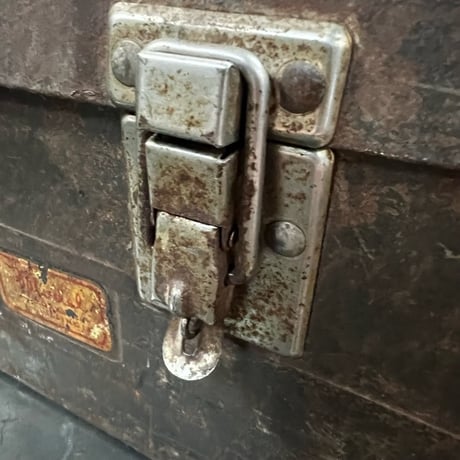 Vintage  ToolBox 19-229