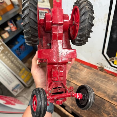 Vintage INTERNATIONAL HARVESTER 鉄製トラクター 21-209-2