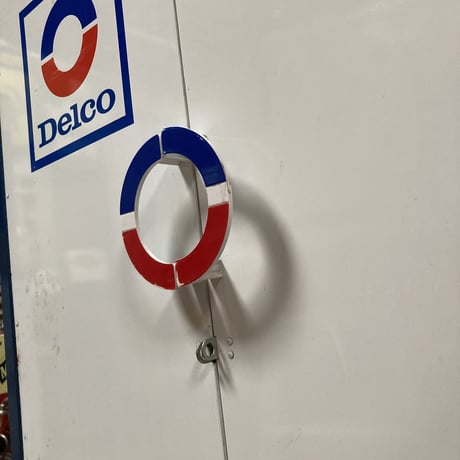Delco ヴィンテージ　メタルキャビネット　14-320