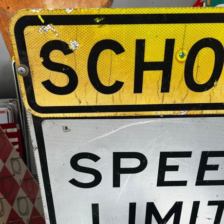 SCHOOL　SPEEDLIMIT　20　ヴィンテージ　ロードサイン　道路標識　(15)311