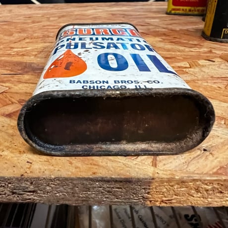 Vintage SURGE OIL CAN 16-c-39