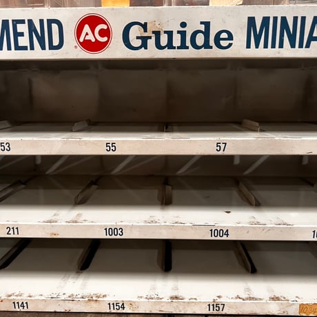Vintage AC Guide Miniature Lamps DISPLAY Cabinet 19-217
