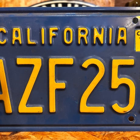 Vintage License Plate カリフォルニア州 19-107-20