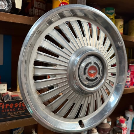 Vintage CHEVROLET ホイールキャップ 18-49-10