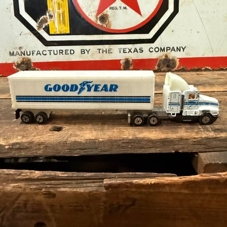 Vintage GOODYEAR  セミトレーラー トイカー 20-428-20