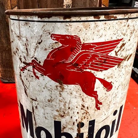 Vintage Mobiloil oilcan 20-384
