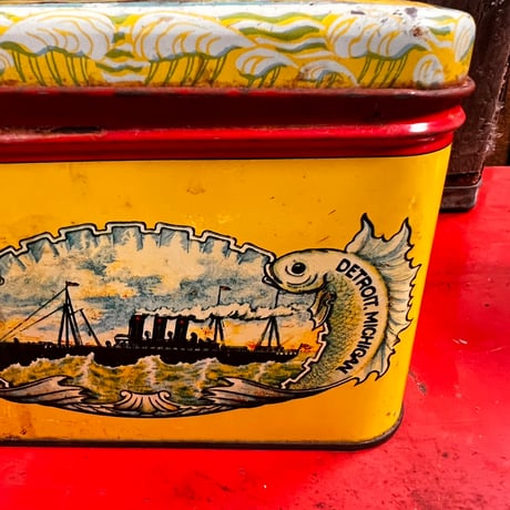 Vintage TABACCO CAN 20-47