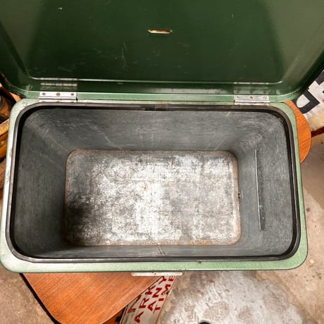 Vintage Coleman cooler box 18-258
