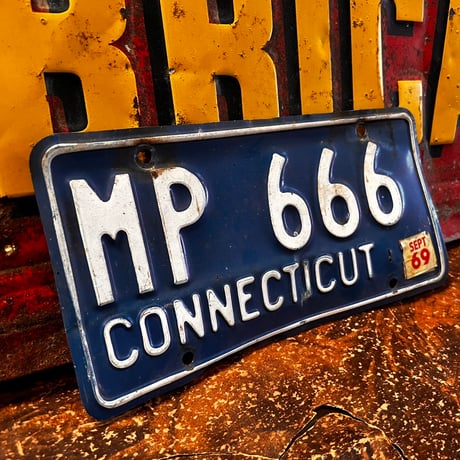 Vintage License Plate コネチカット州　19-107-6