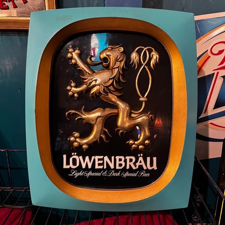 Vintage LOWENBRAU LIRHT 1978  18-264