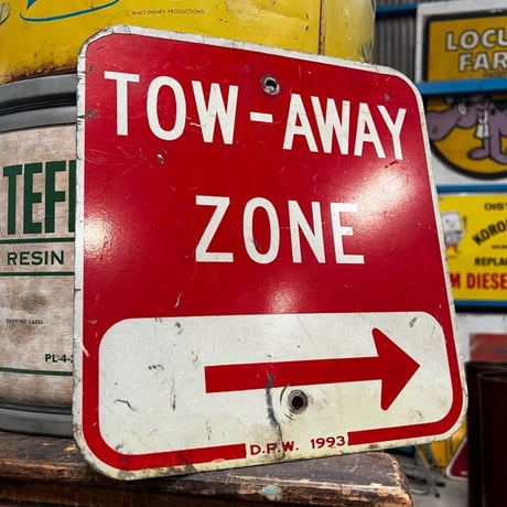 Vintage 道路標識 看板 TOW AWAY ZOON 19-105-30