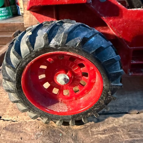 Vintage INTERNATIONAL HARVESTER 鉄製トラクター 21-209-1