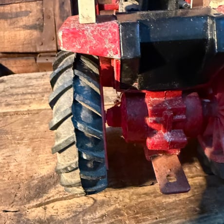 Vintage INTERNATIONAL HARVESTER 鉄製トラクター 21-209-1