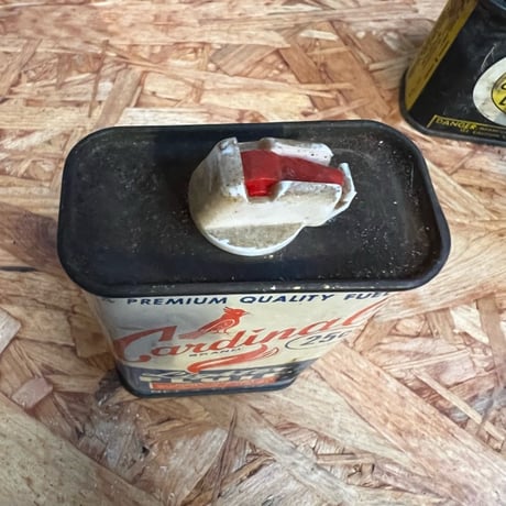 Vintage Cardinal OIL CAN 16-c-41