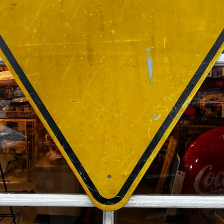 Vintage YIELD SIGN 18-227-13