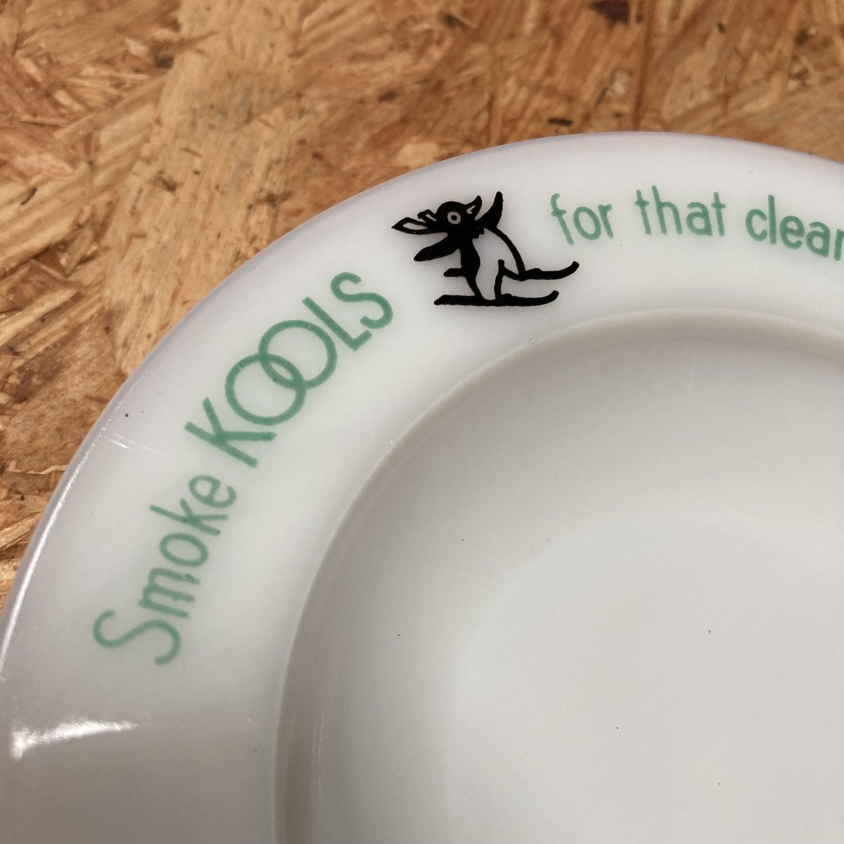 【レトロ】ヴィンス▪レイ　オリジナルアート作品　大きな灰皿 レトロ】ヴィンス▫レイ オリジナルアート作品 大きな灰皿 美術