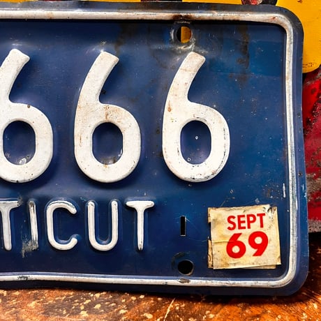Vintage License Plate コネチカット州　19-107-6
