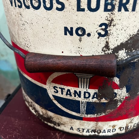 Vintage Standard OIL CAN 19-322