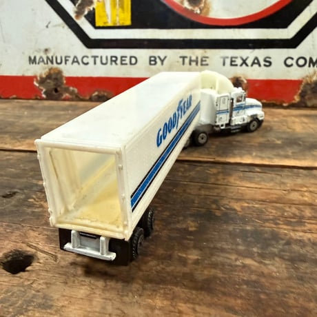 Vintage GOODYEAR  セミトレーラー トイカー 20-428-20