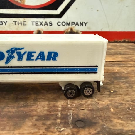Vintage GOODYEAR  セミトレーラー トイカー 20-428-20