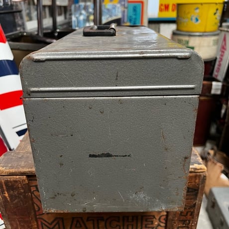 Vintage CRAFTSMAN TOOL BOX 19-303-10
