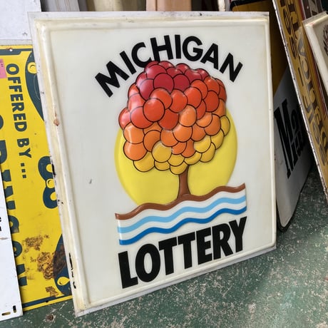 MICHIGAN LOTTERY　ヴィンテージ　プラスチック看板　16-241-2