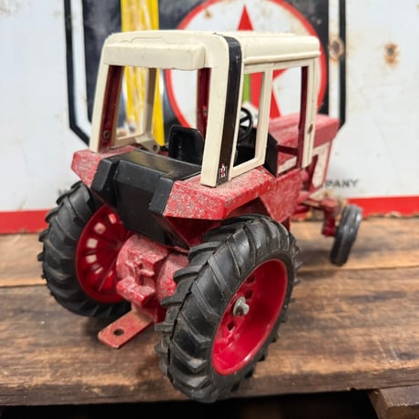 Vintage INTERNATIONAL HARVESTER 鉄製トラクター 21-209-2