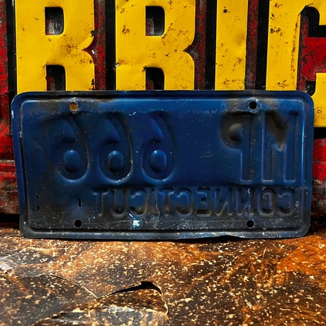 Vintage License Plate コネチカット州　19-107-6