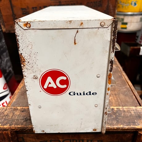 Vintage AC Guide Miniature Lamps DISPLAY Cabinet 19-217