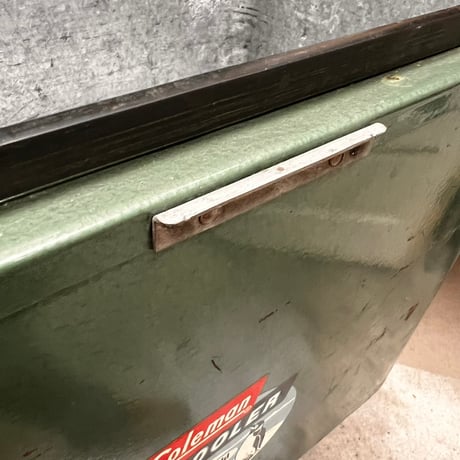 Vintage Coleman cooler box 18-258