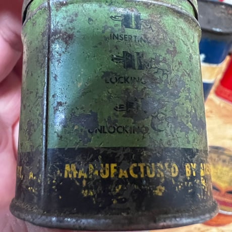 Vintage WYNN'S TOP OIL CAN 16-c-57