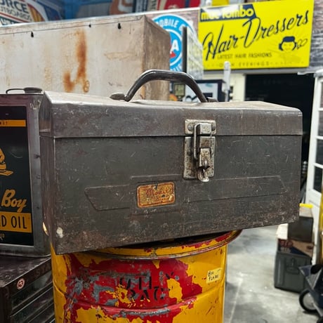 Vintage  ToolBox 19-229