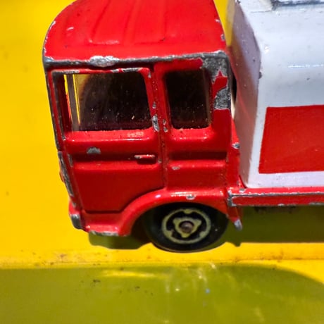 Vintage ESSO ミニカー 20-428-28