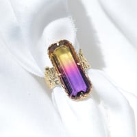 【一点もの】幅広リング　レースモチーフ（真鍮×ガラス　パープル×イエロー  フリーサイズ）