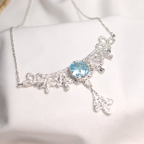 【一点もの】レース模様ネックレス（Silver×ブルートパーズ）