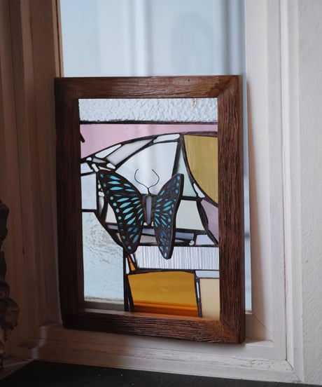 Papillon panel 2