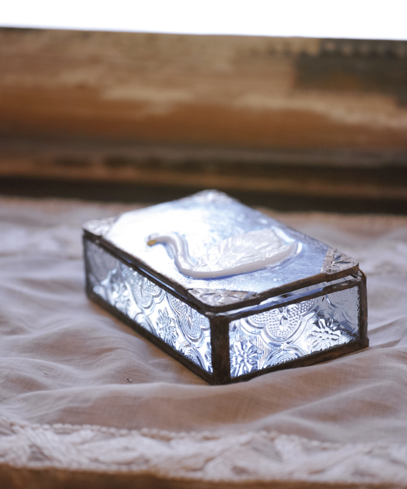 White swan box | nido online store