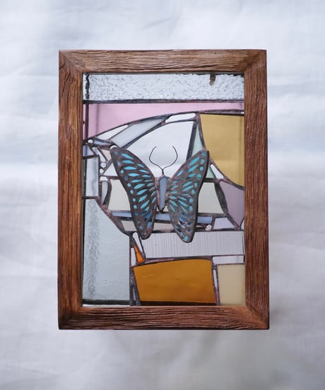 Papillon panel 2