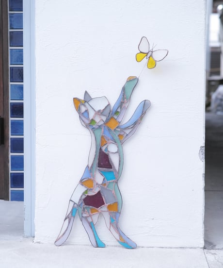 Le chat et le papillon