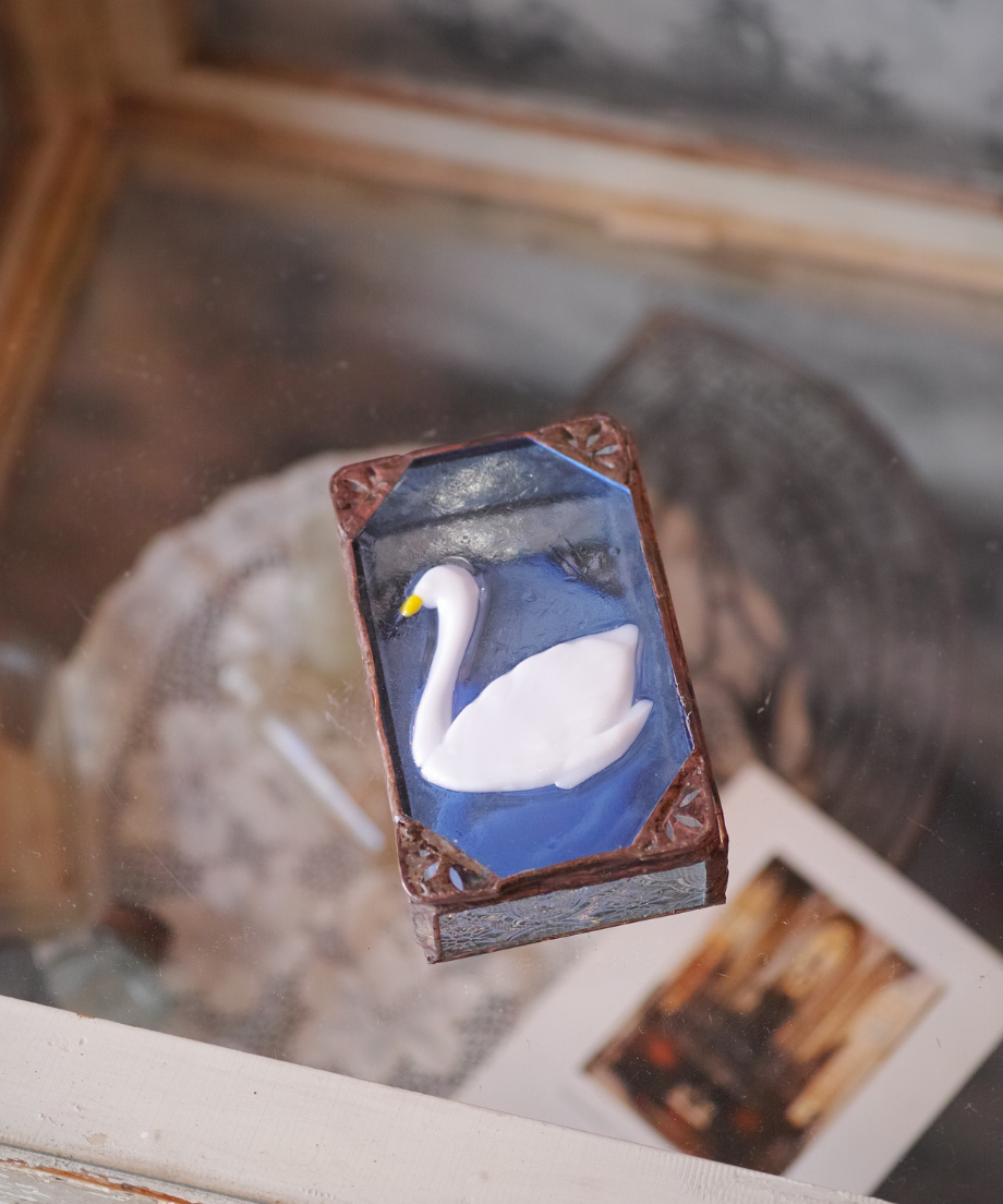 White swan box | nido online store