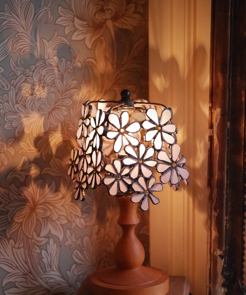 Cosmos stand | nido online store